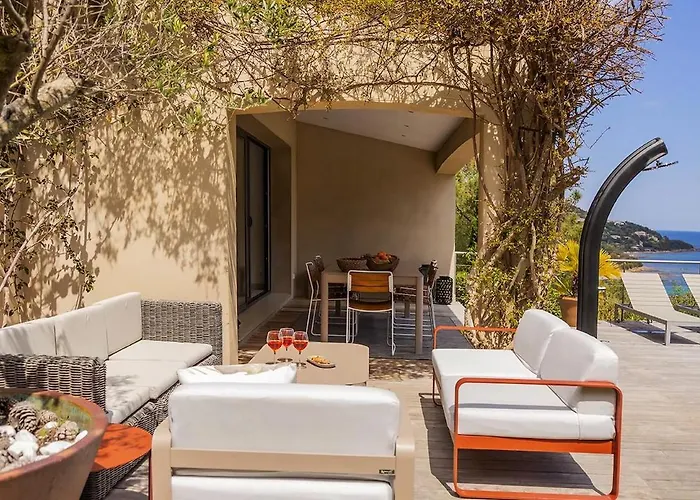 10 Personnes Avec Piscine Vue 度假居 孔卡