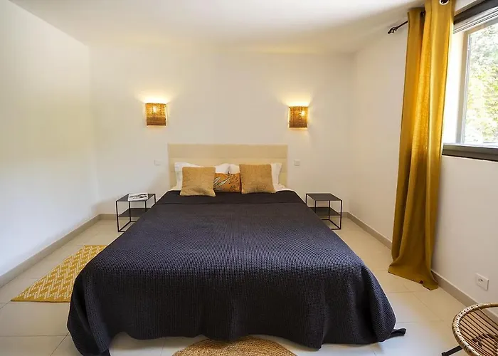 10 Personnes Avec Piscine Vue