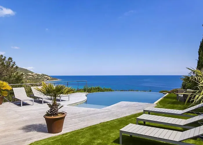 度假居 10 Personnes Avec Piscine Vue 孔卡