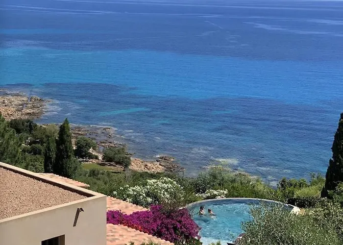 10 Personnes Avec Piscine Vue *