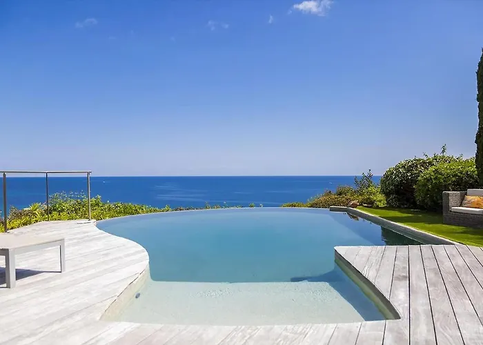 度假居 10 Personnes Avec Piscine Vue 孔卡