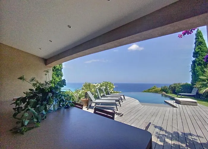 度假居 10 Personnes Avec Piscine Vue 孔卡