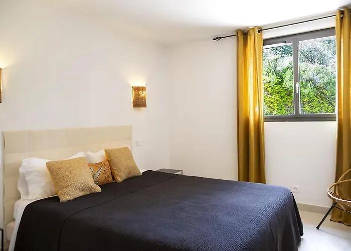 度假居 10 Personnes Avec Piscine Vue 孔卡