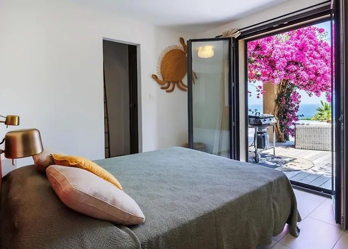 度假居 10 Personnes Avec Piscine Vue 孔卡