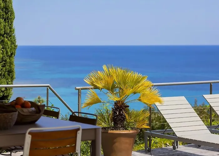 10 Personnes Avec Piscine Vue 度假居