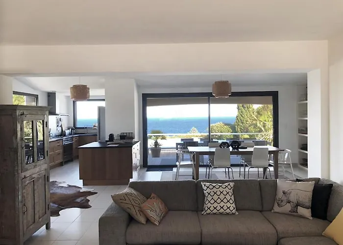 度假居 10 Personnes Avec Piscine Vue 孔卡